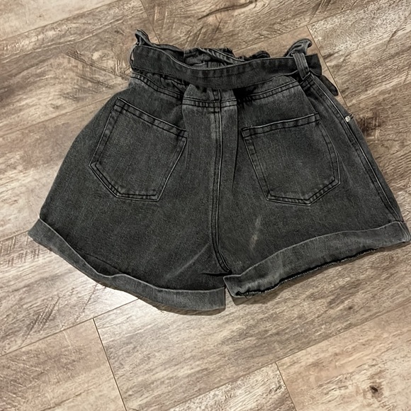 NWOT paperbag shorts - Picture 3 of 3